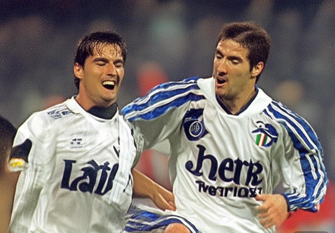 2000年欧冠决赛：皇马尤文巅峰对决全回顾(图3)