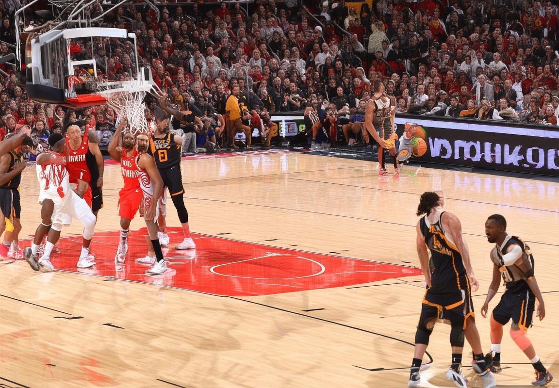 2019 NBA季后赛：火箭对爵士系列赛经典对决回顾(图1)